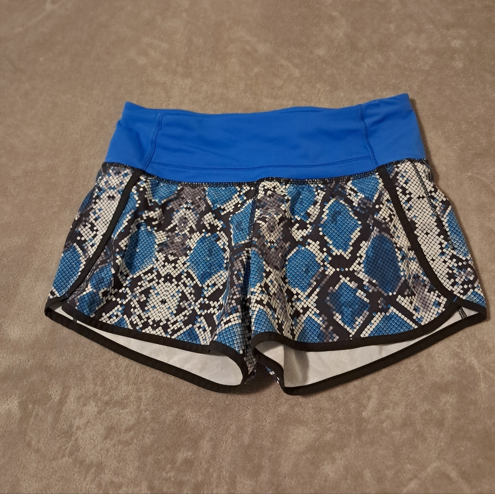 Lululemon Womens Run Speed Shorts Blue-black Snake Print Stretch 4" Inseam Sz. 4